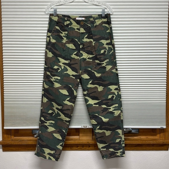 Sundry Green Camouflage Button Fly High Waist Cropped Pants Size 27 - Picture 1 of 9
